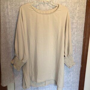 EUC - Cream top with dolman sleeves - size 2X